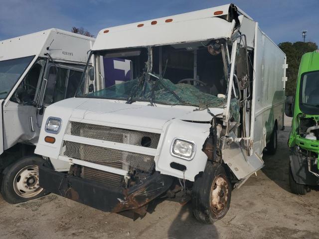 2004 Freightliner Chassis M Line Walk-In Van