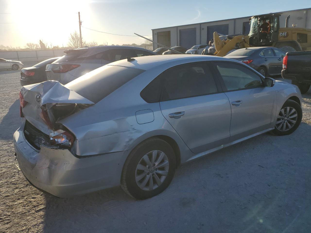2015 Volkswagen Passat - Image 3