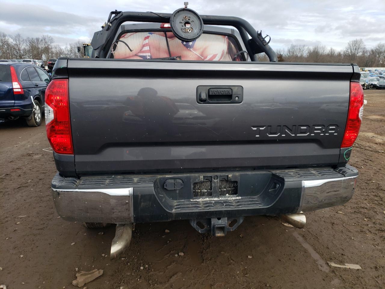 5TFDY5F16JX743455 2018 Toyota Tundra Crewmax Sr5