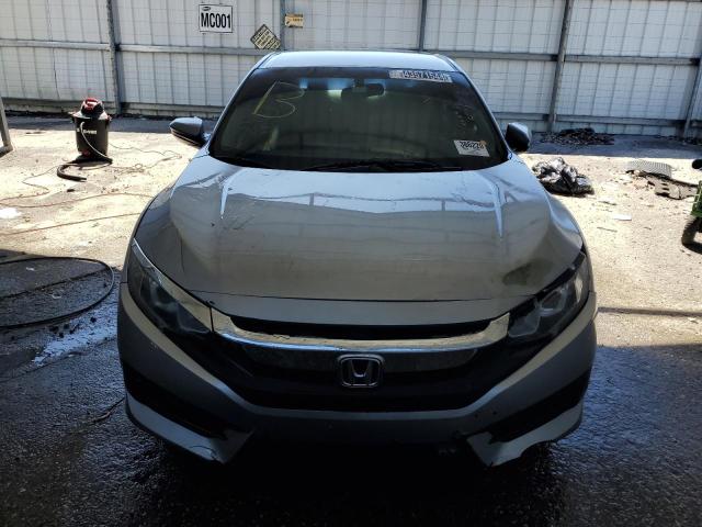 Sedans HONDA CIVIC 2016 Srebrny