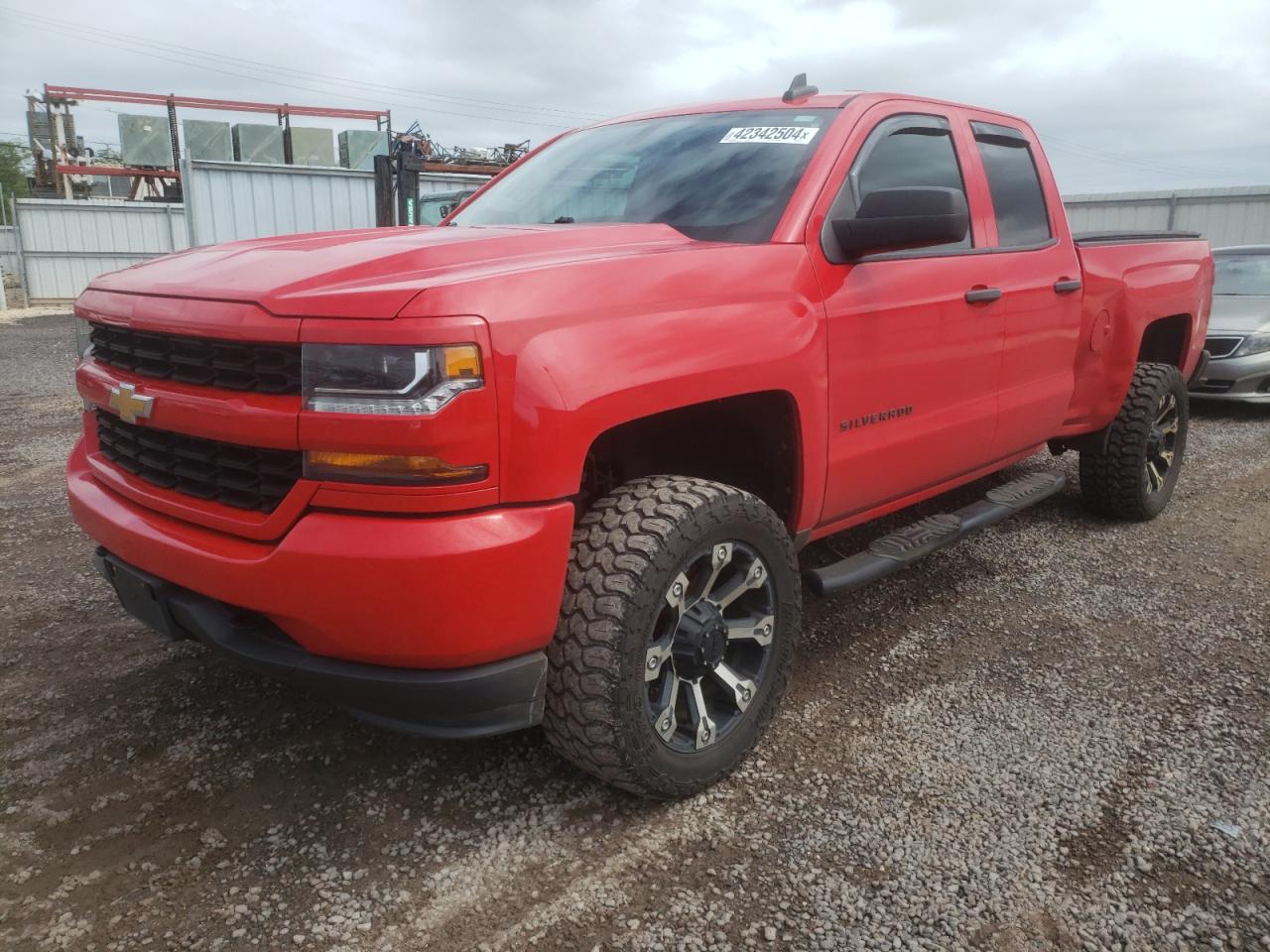 2018 Chevrolet Silverado K1500 Custom VIN: 1GCVKPEC8JZ381685 Lot: 42342504