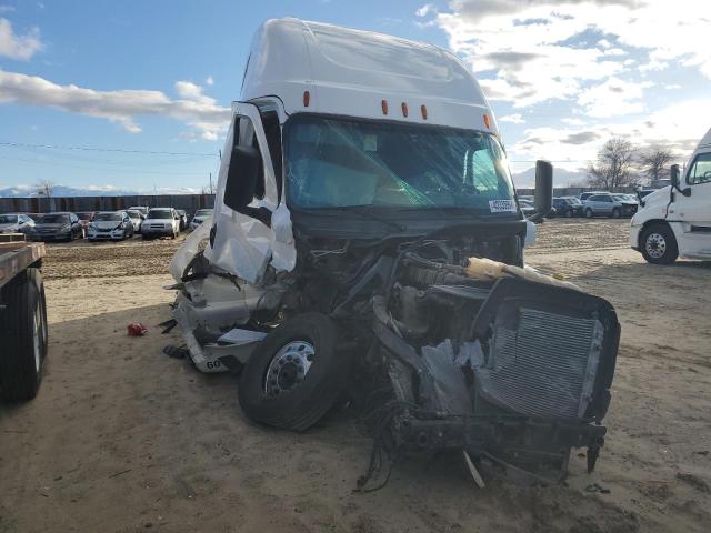 2020 Freightliner Cascadia 126 