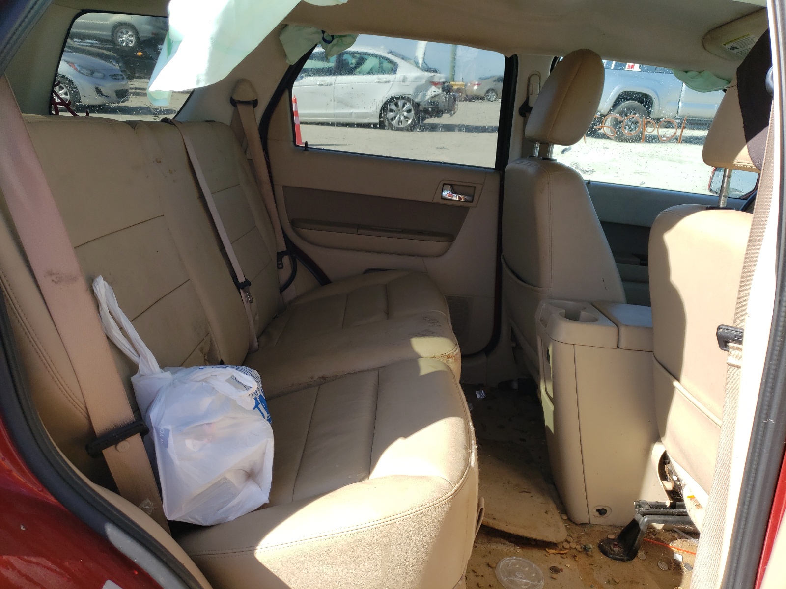 1FMCU0E77BKC29186 2011 Ford Escape Limited