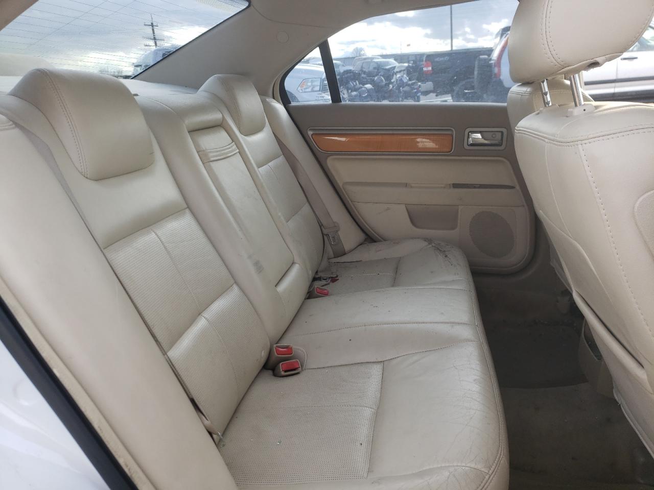 2007 Lincoln MKZ - Image 10