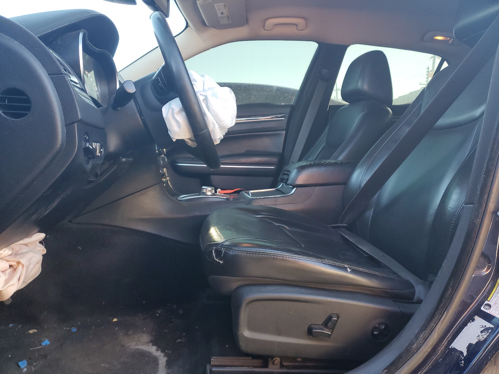 2C3CCAAG5FH930619 2015 Chrysler 300 Limited