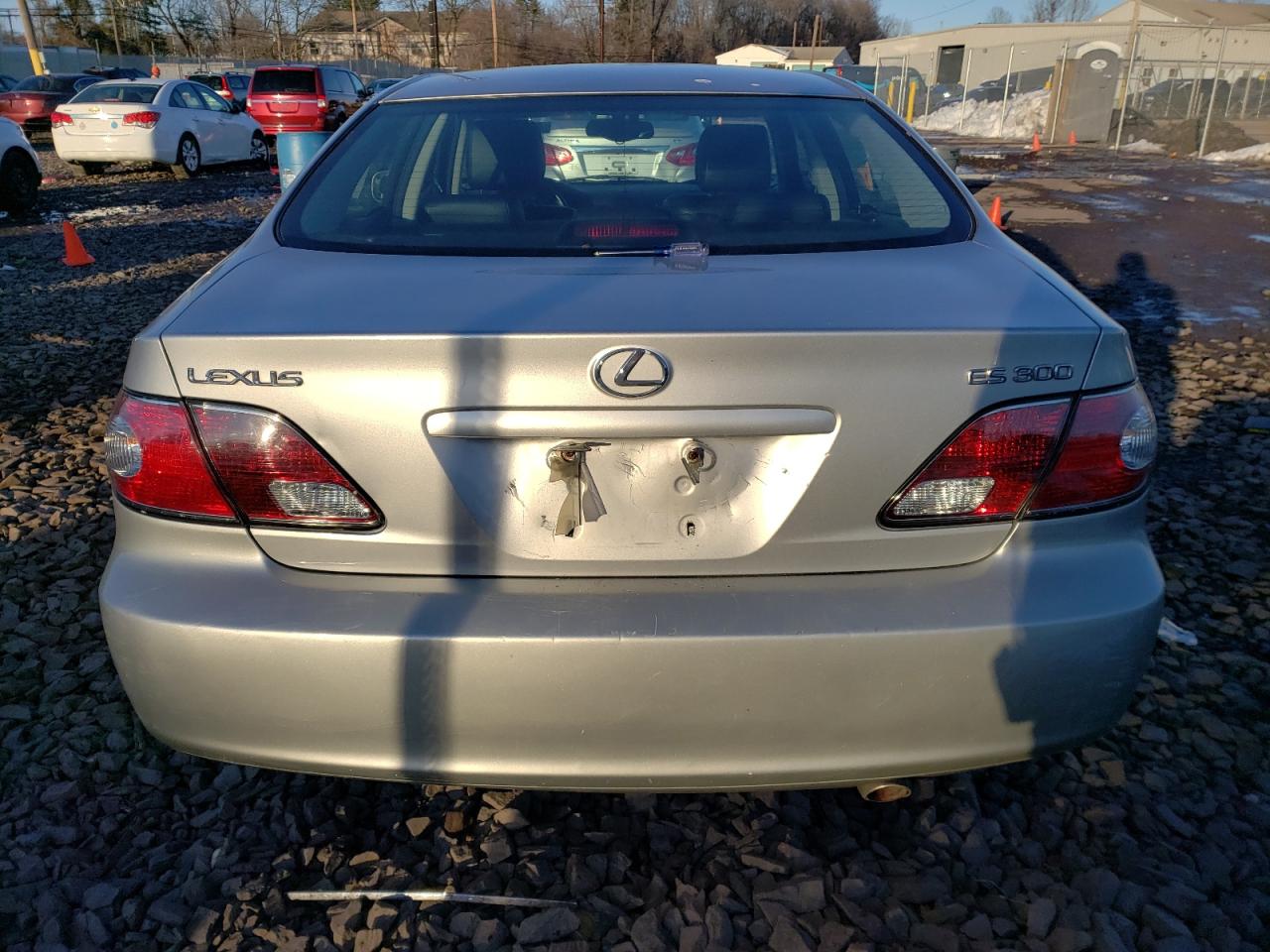 2002 Lexus ES - Image 6