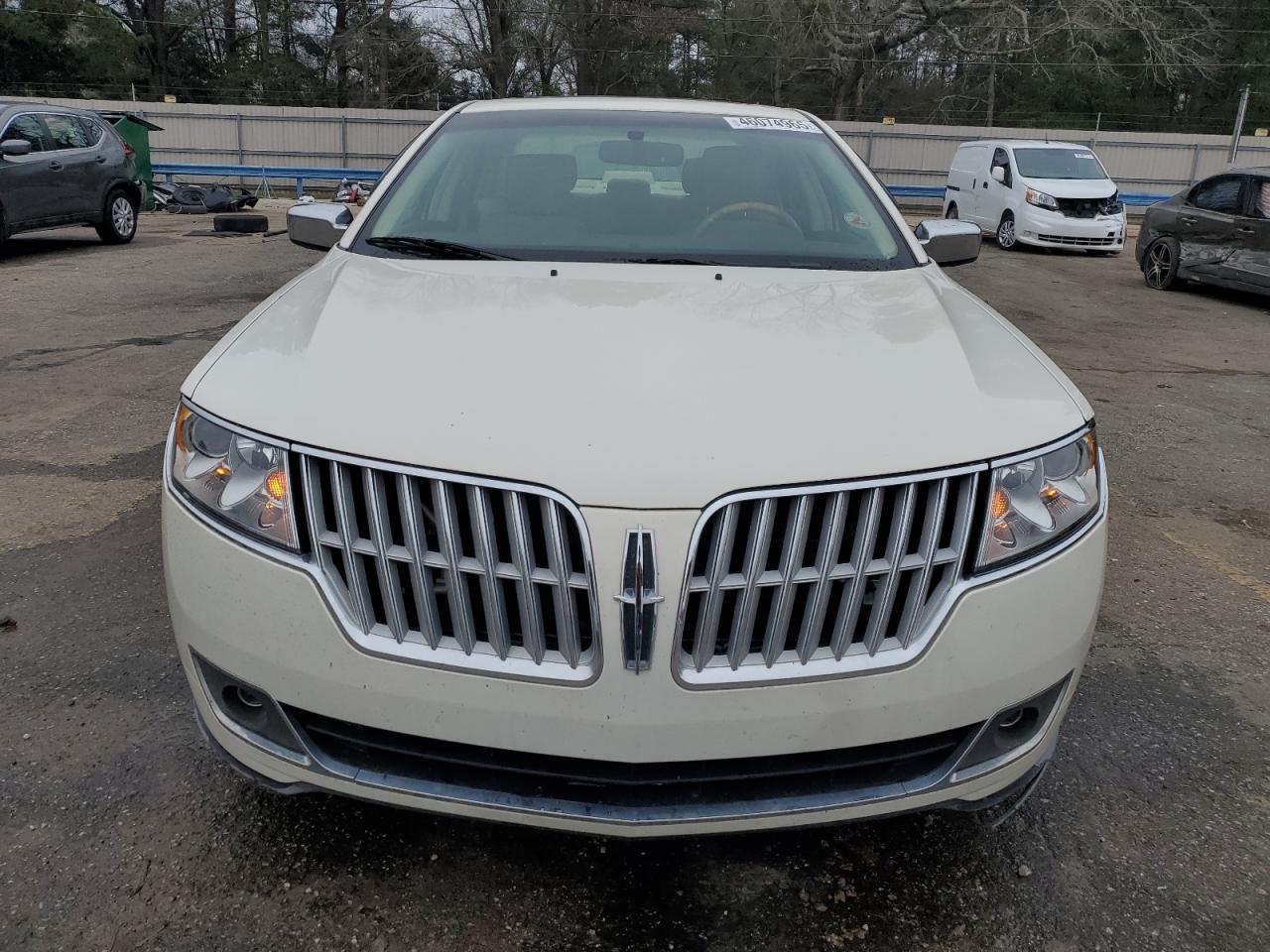 2012 Lincoln MKZ - Image 5