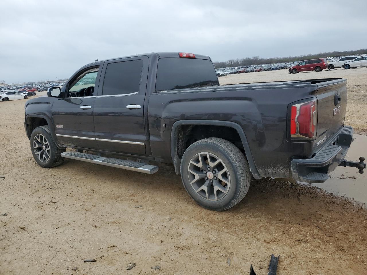 2016 GMC Sierra - Image 2