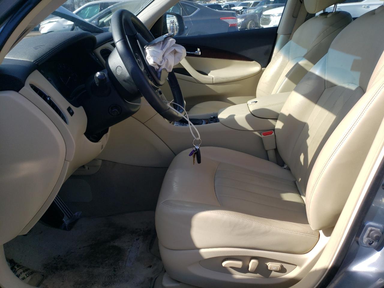2017 Infiniti QX50 - Image 7