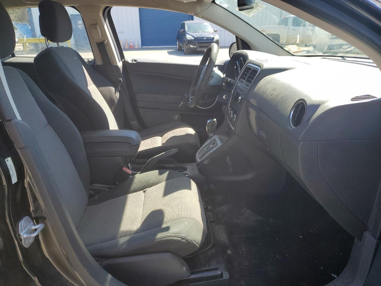 2010 Dodge Caliber - Image 7