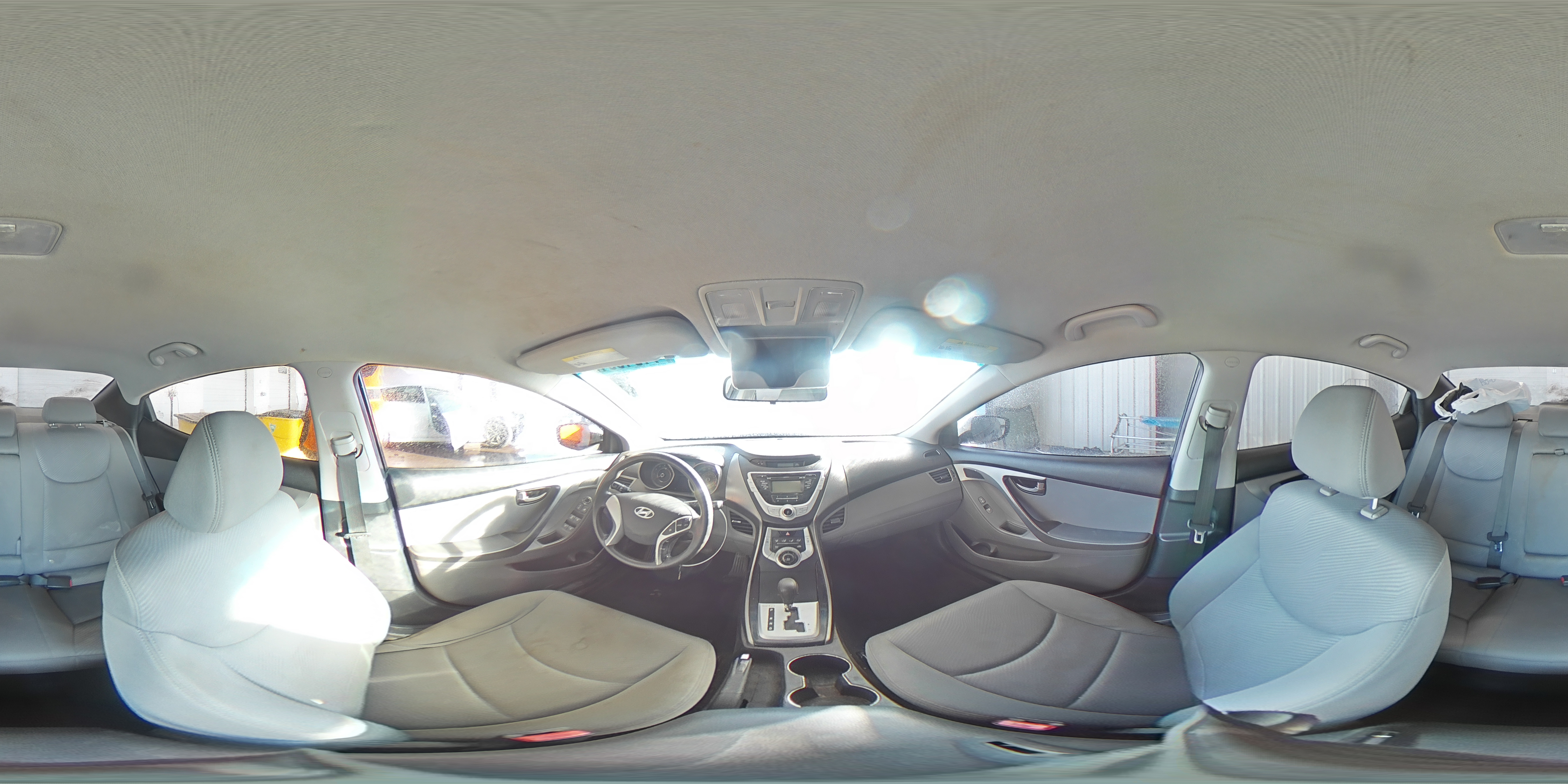 2012 Hyundai Elantra - Image 14