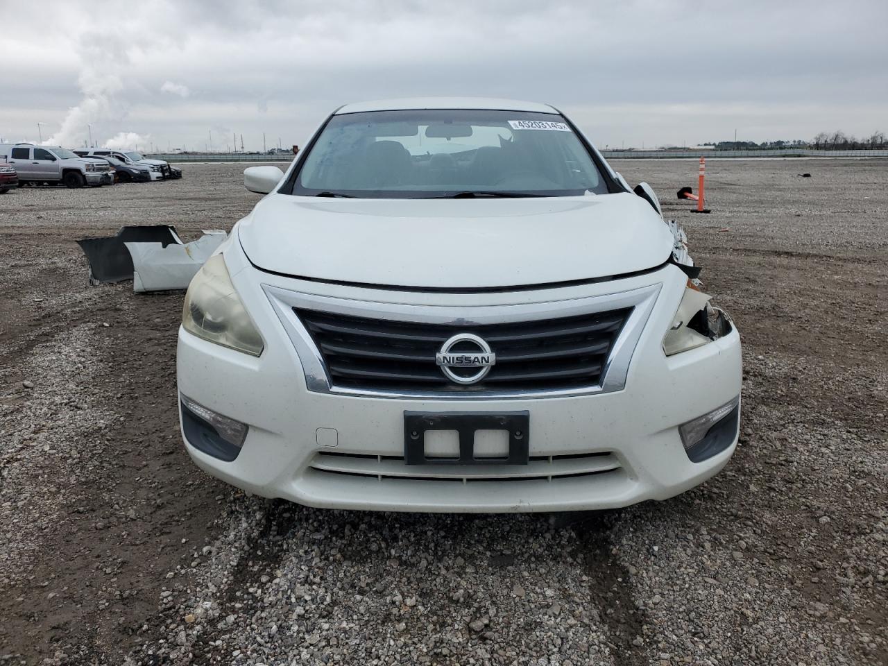 2014 Nissan Altima - Image 5