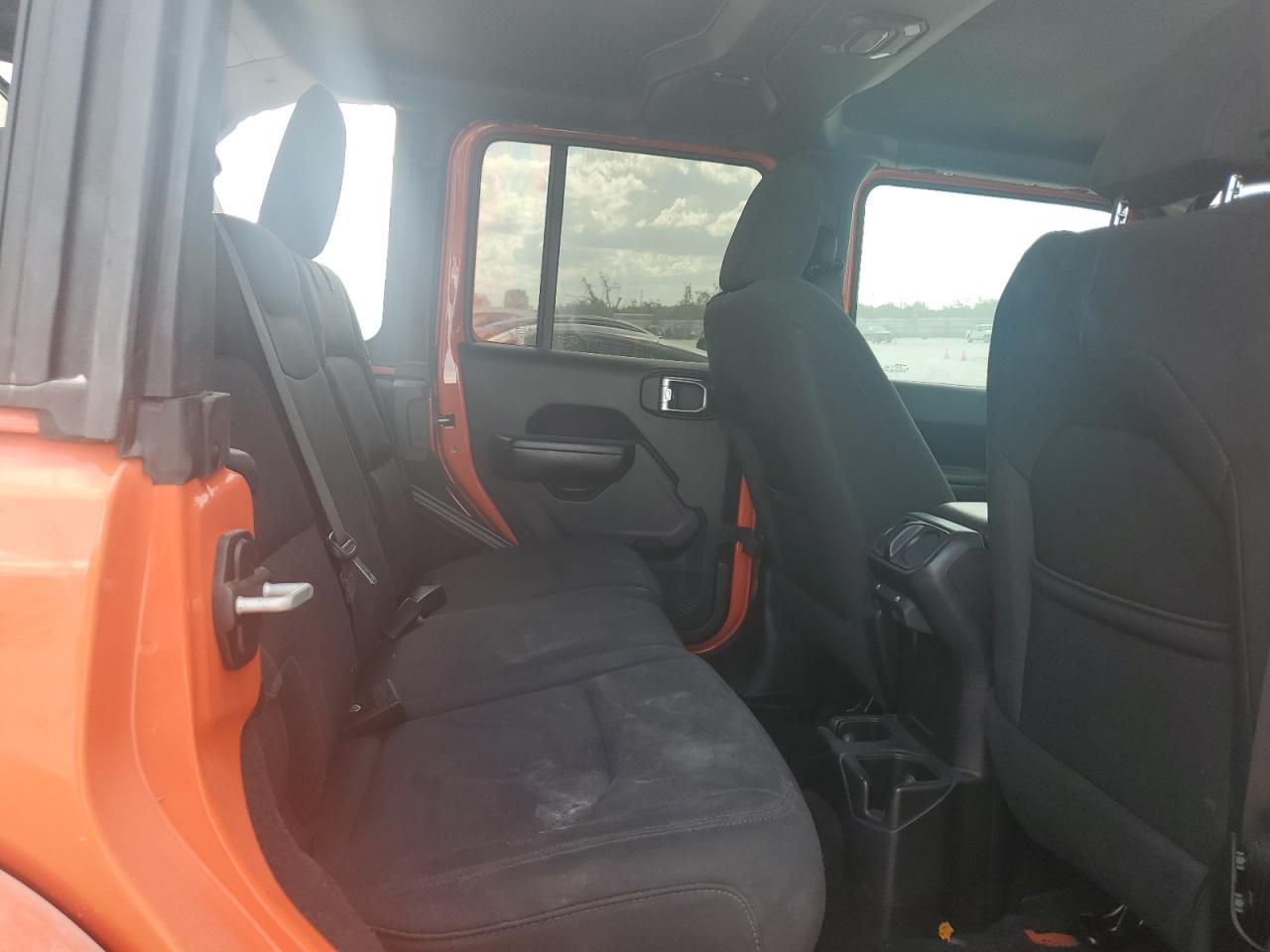 2018 Jeep Wrangler - Image 10