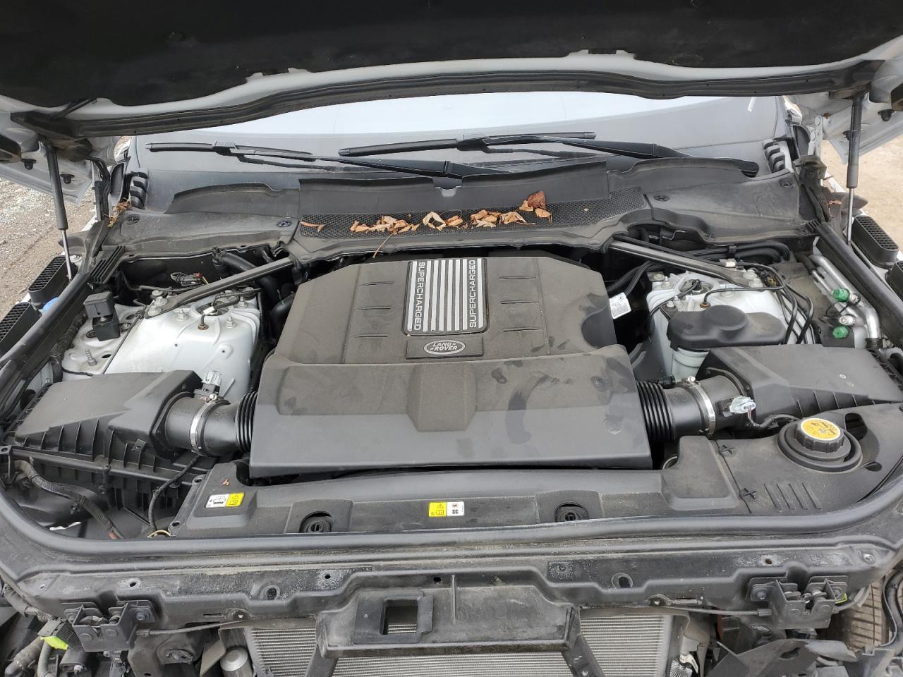2019 Land Rover Range Rover - Image 12