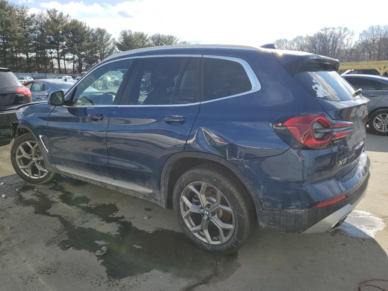 2022 BMW X3 - Image 2