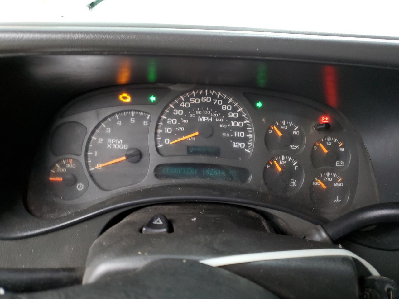 2004 Chevrolet Silverado - Image 9