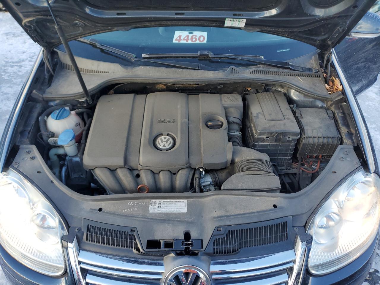 2010 Volkswagen Jetta - Image 11