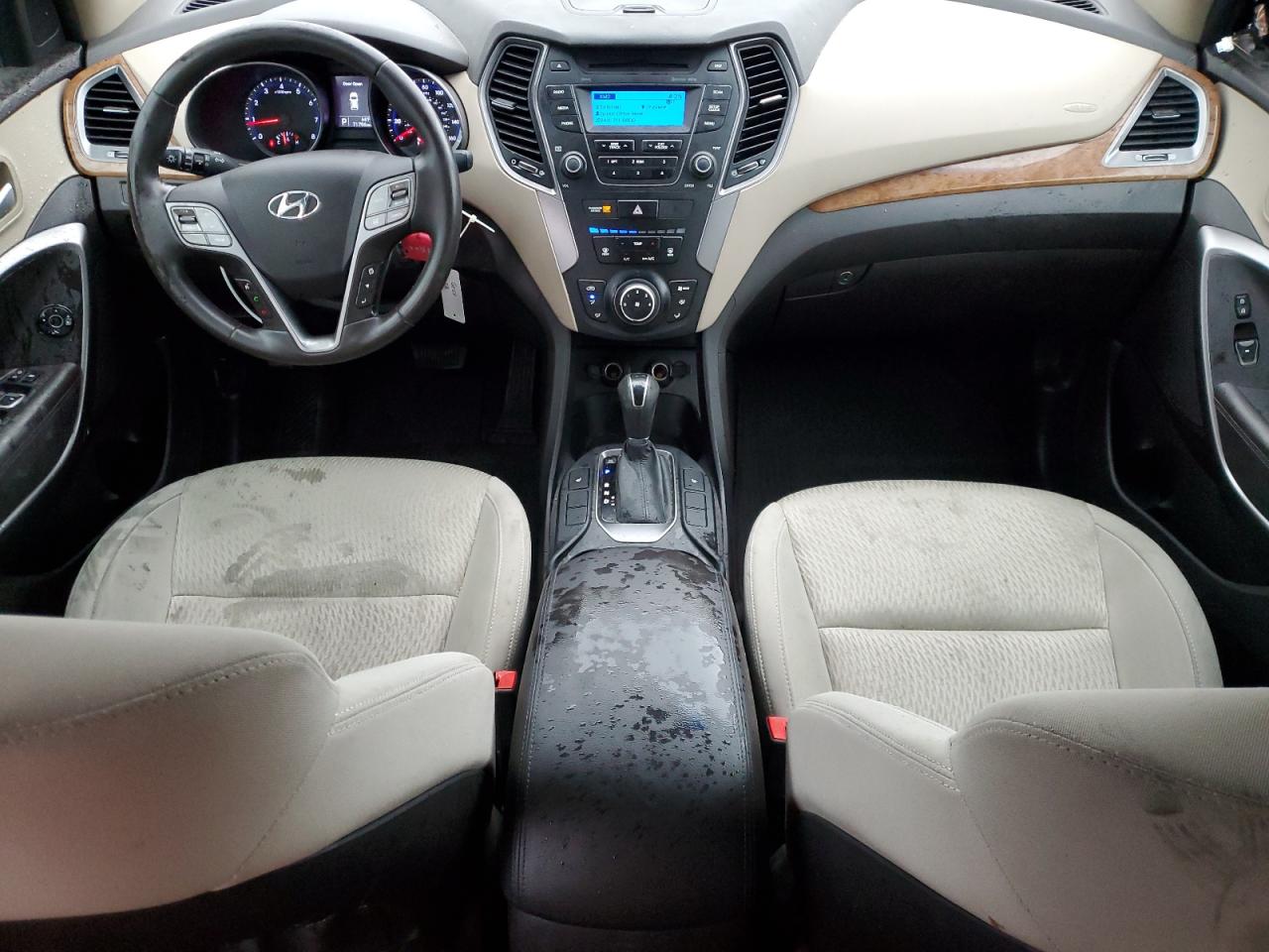2013 Hyundai Santa Fe - Image 8