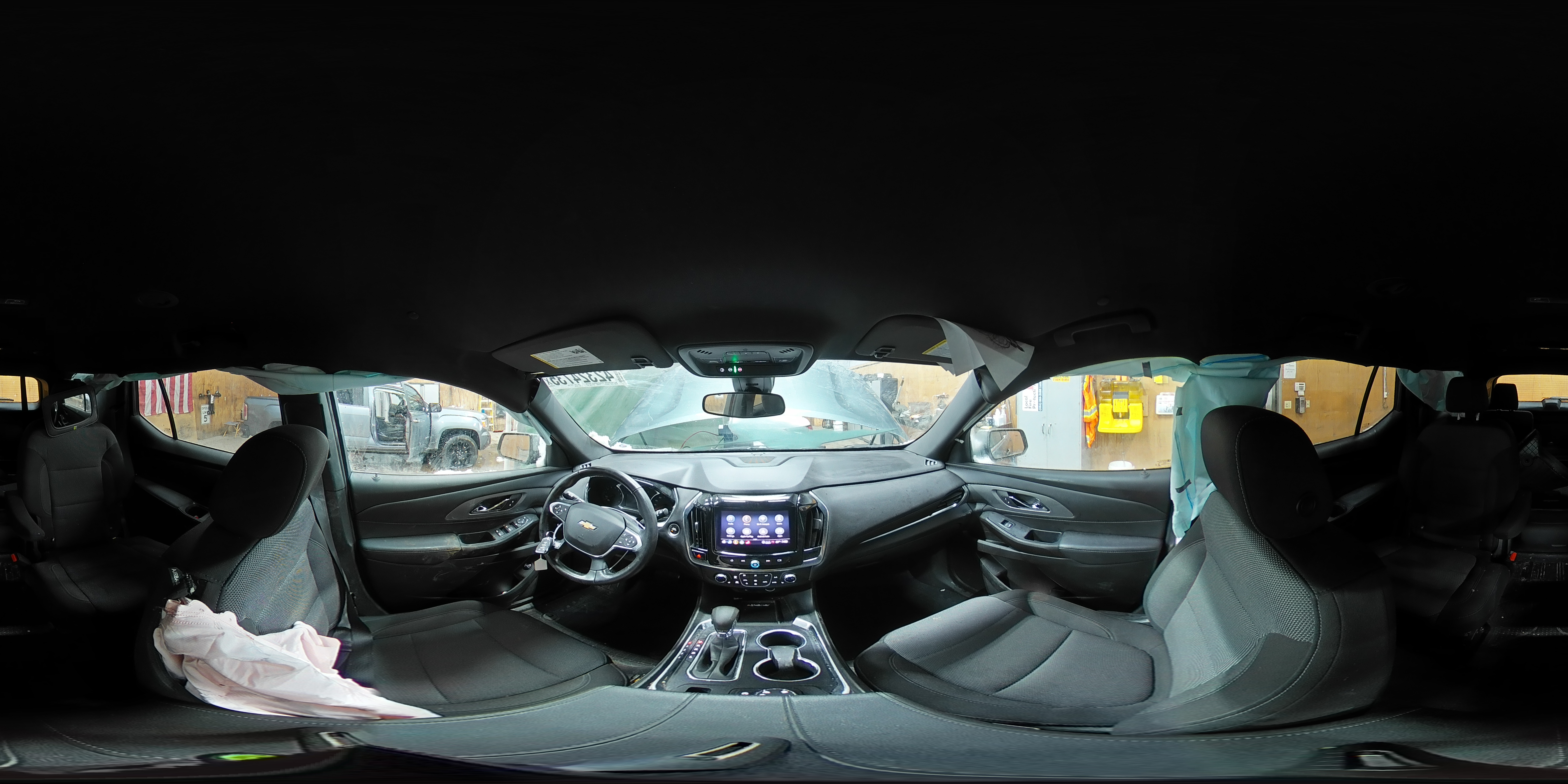 2022 Chevrolet Traverse - Image 14