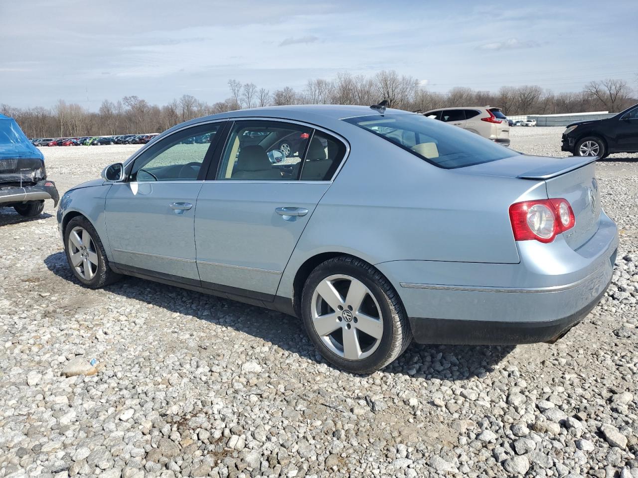 2008 Volkswagen Passat - Image 2