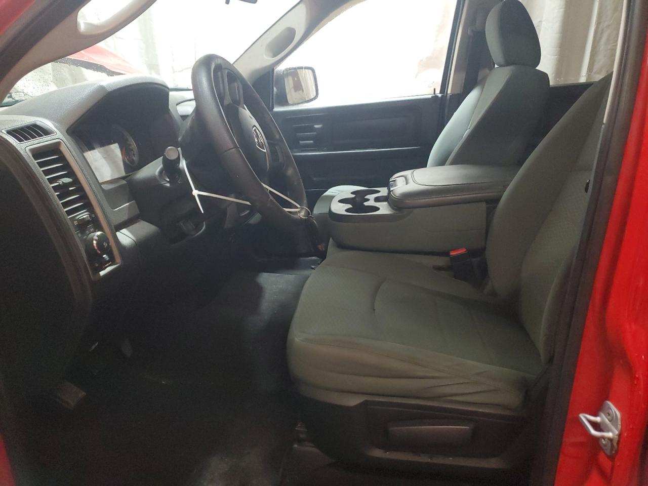 2014 RAM 1500 - Image 7