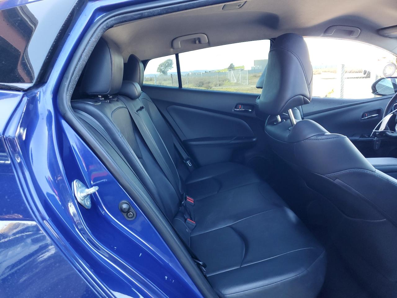 2018 Toyota Prius - Image 10