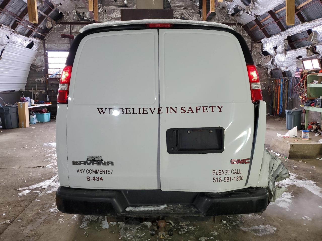 2017 GMC Savana - Image 6