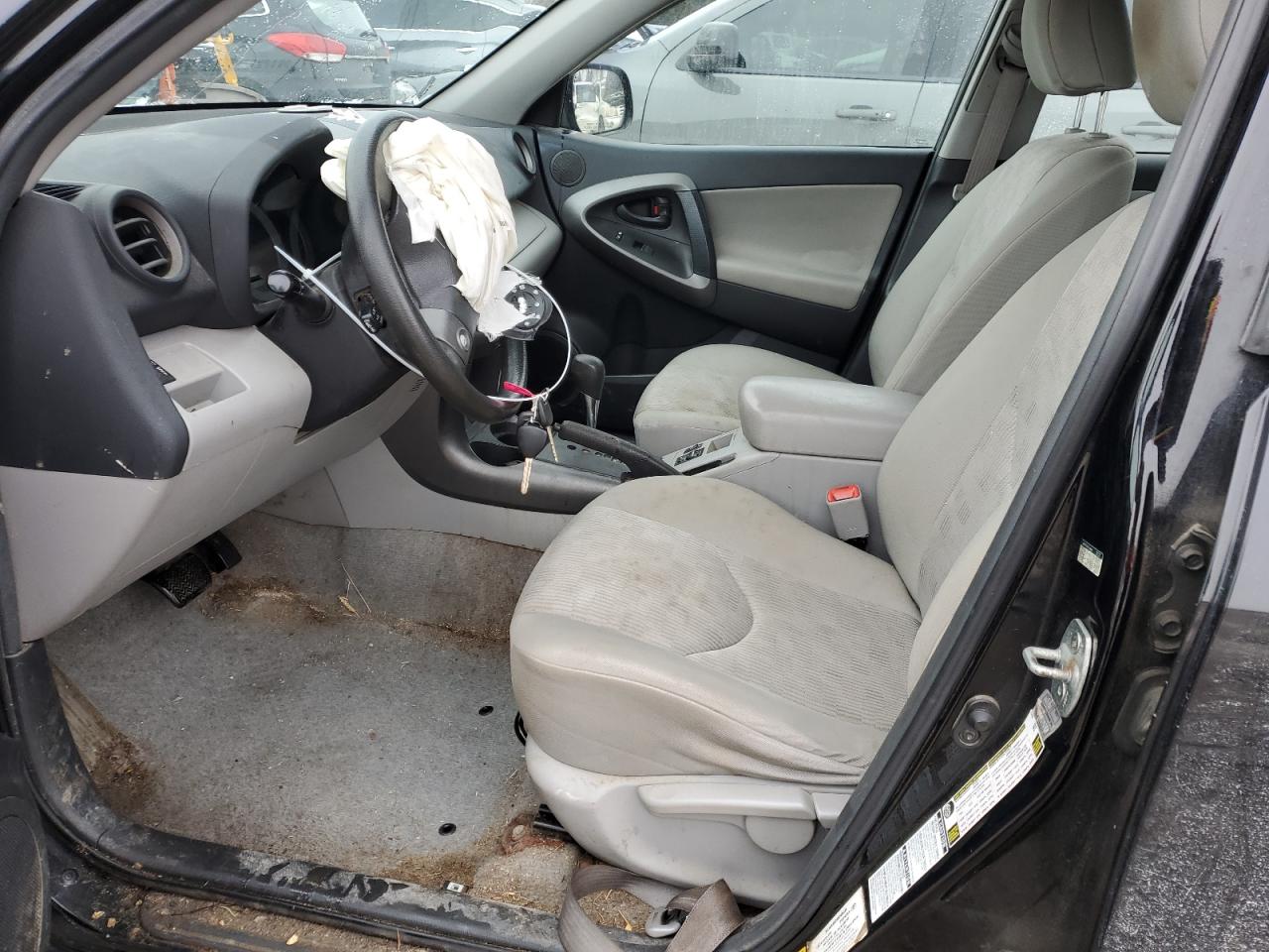 2010 Toyota RAV 4 - Image 7