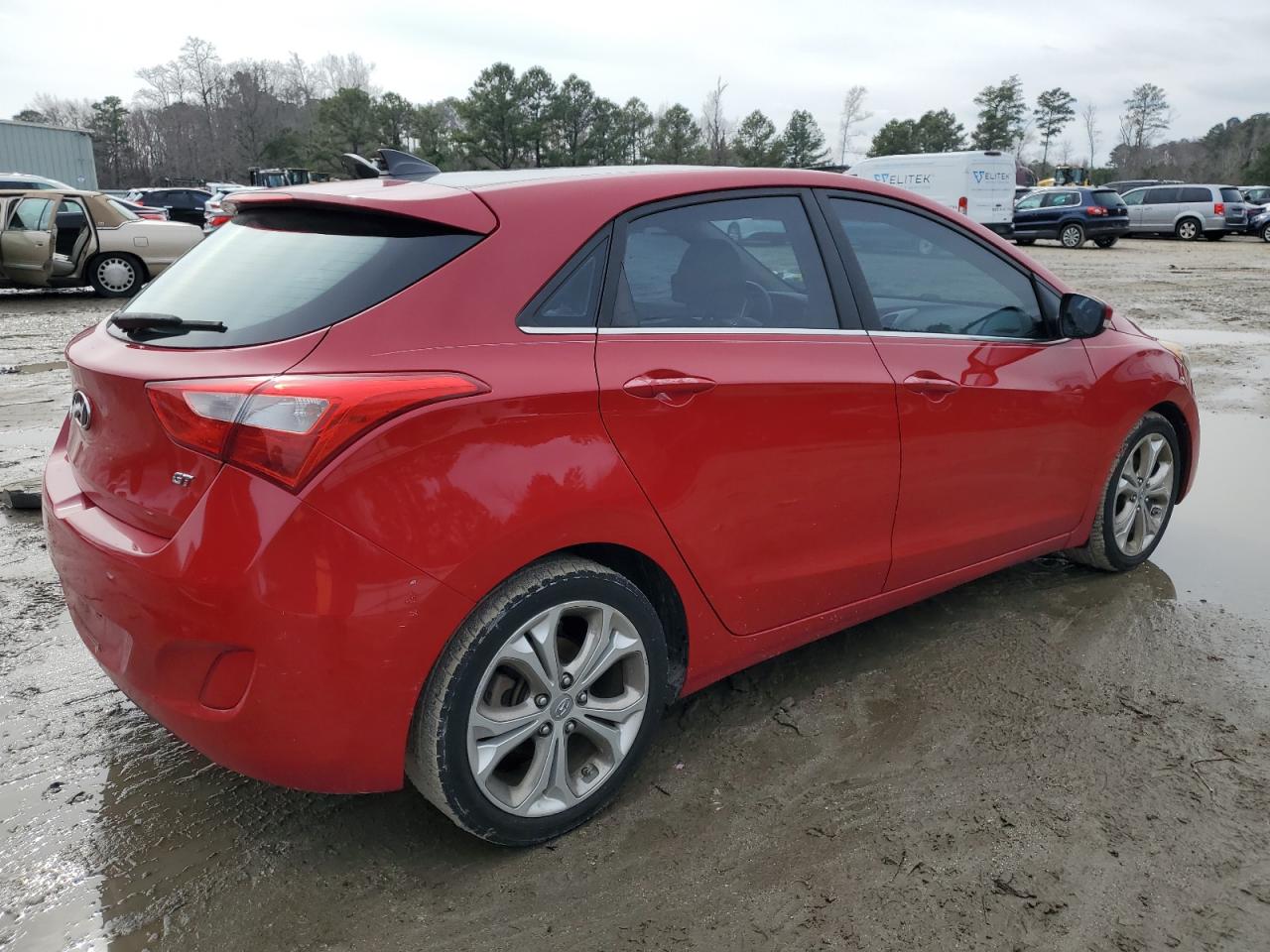 2013 Hyundai Elantra - Image 3