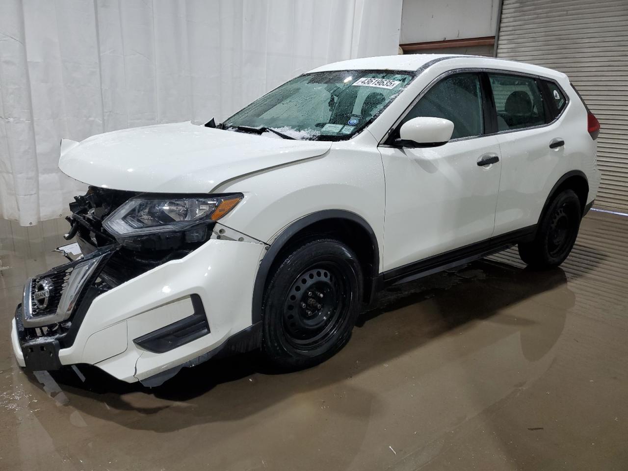 2017 Nissan Rogue - Image 1