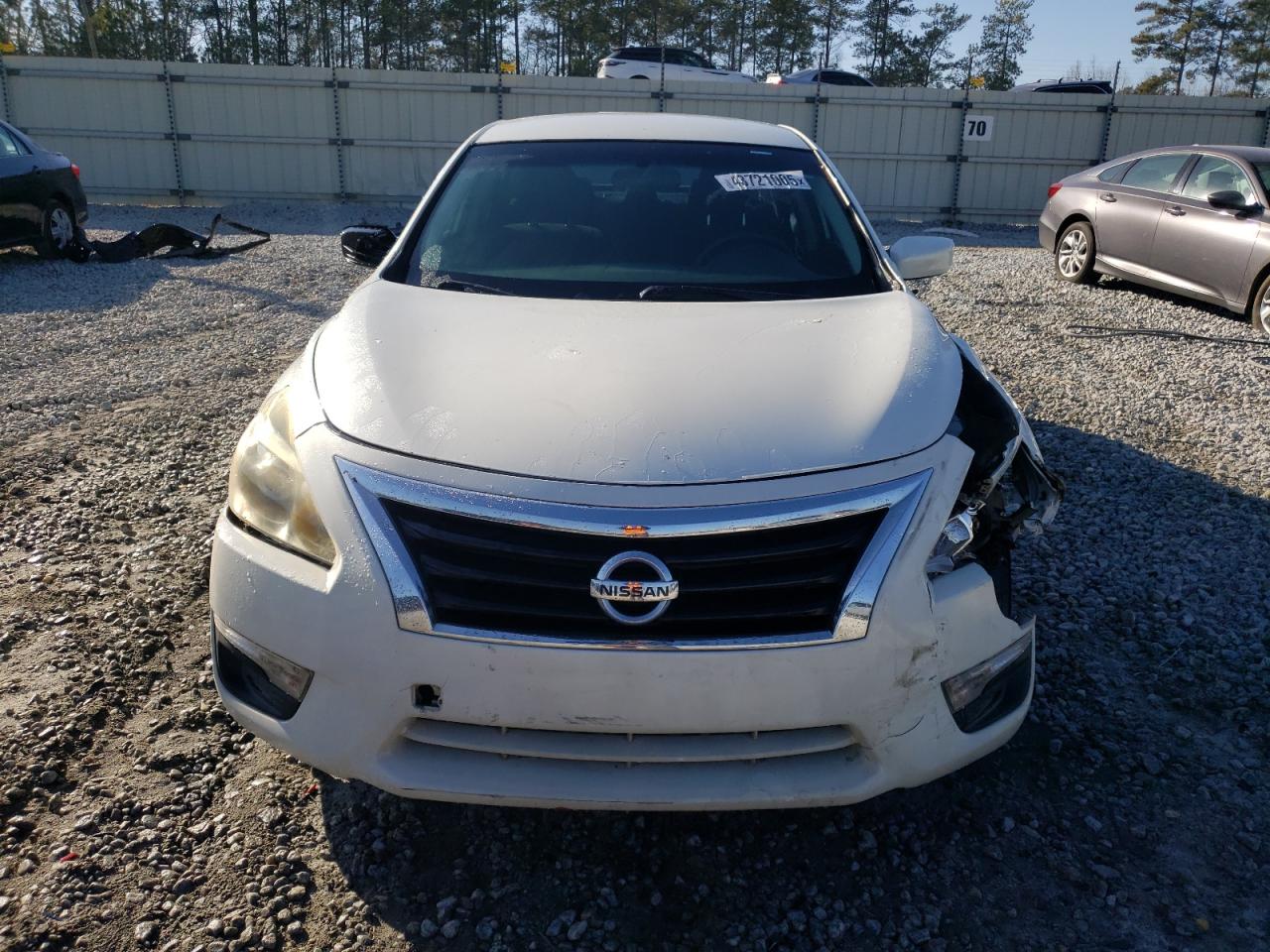 2015 Nissan Altima - Image 5