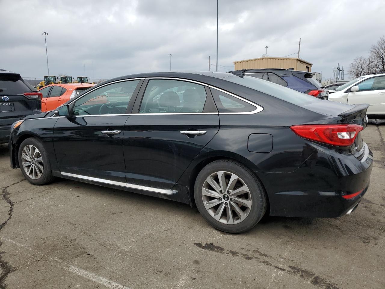 2015 Hyundai Sonata - Image 2
