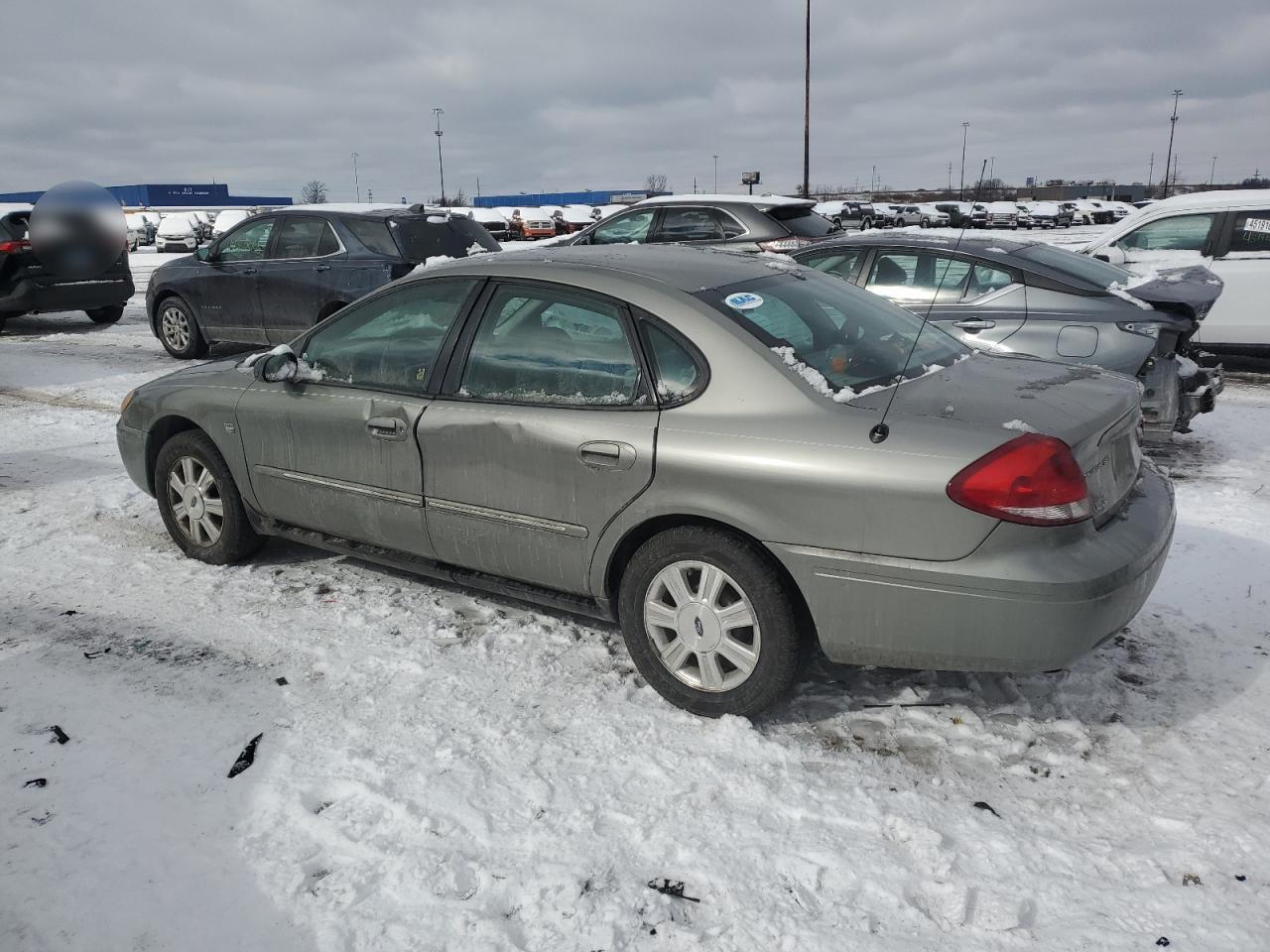 2004 Ford Taurus - Image 2