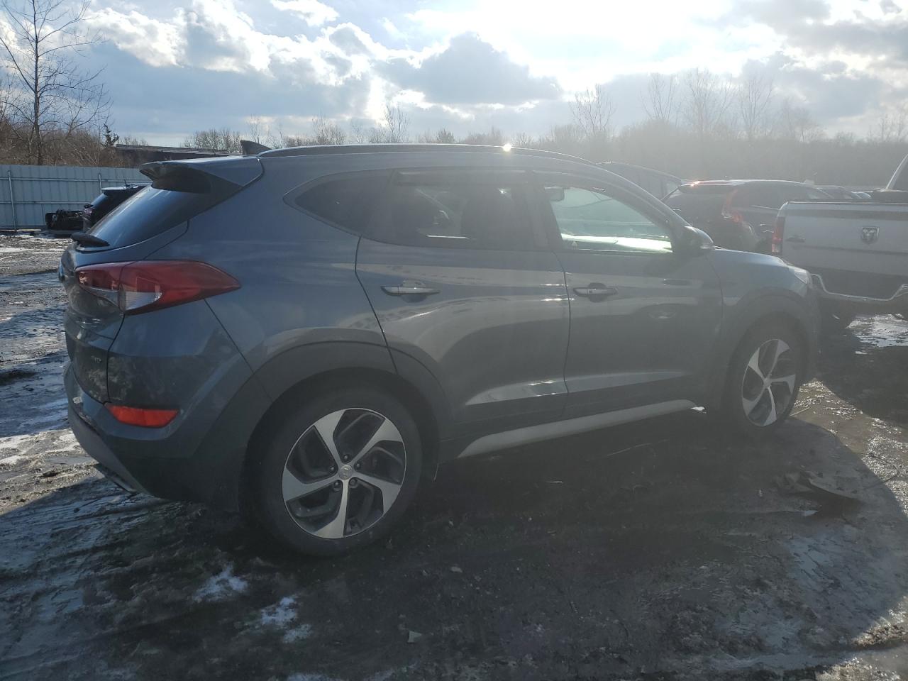 2018 Hyundai Tucson - Image 3