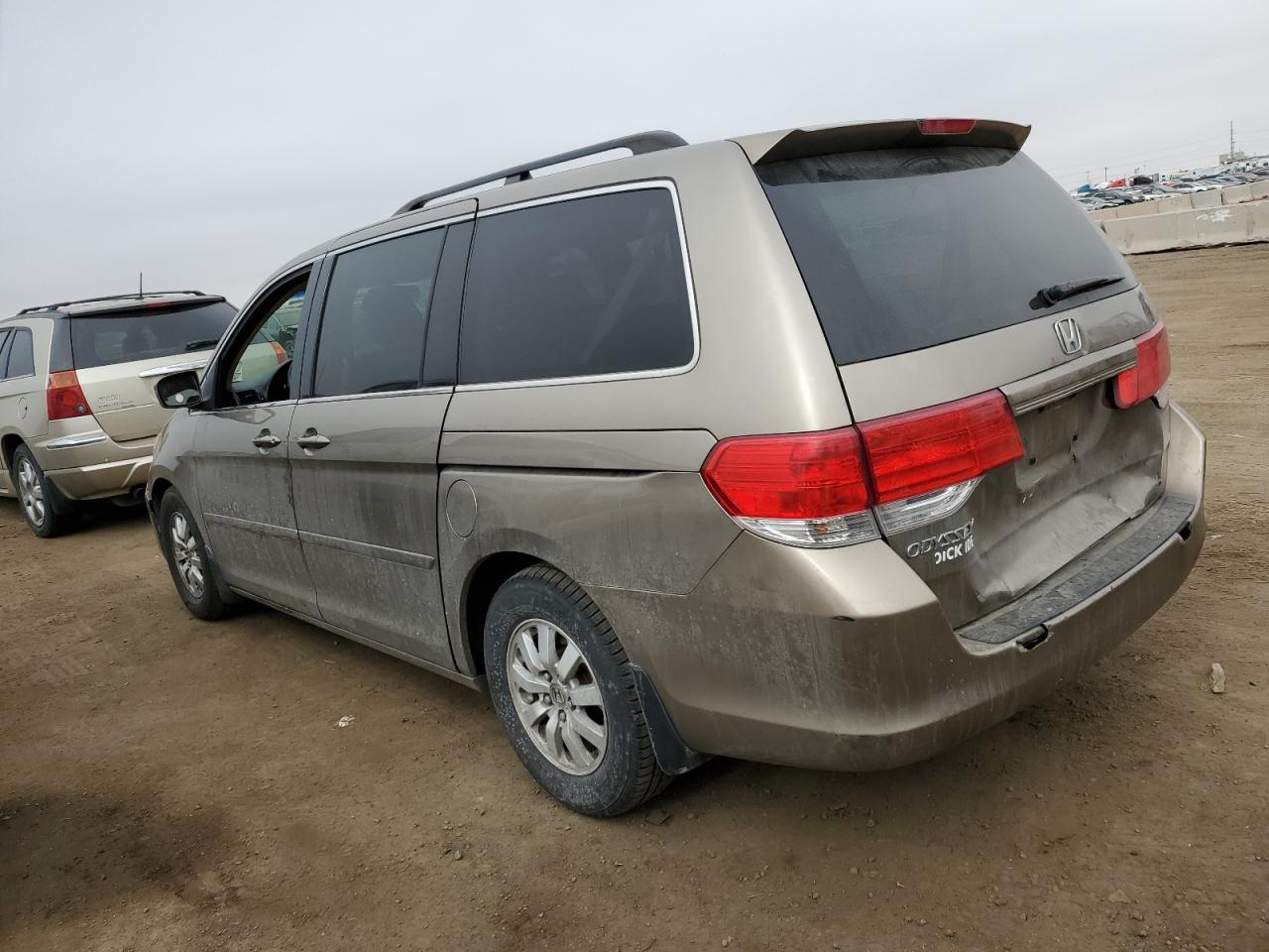 2009 Honda Odyssey - Image 2