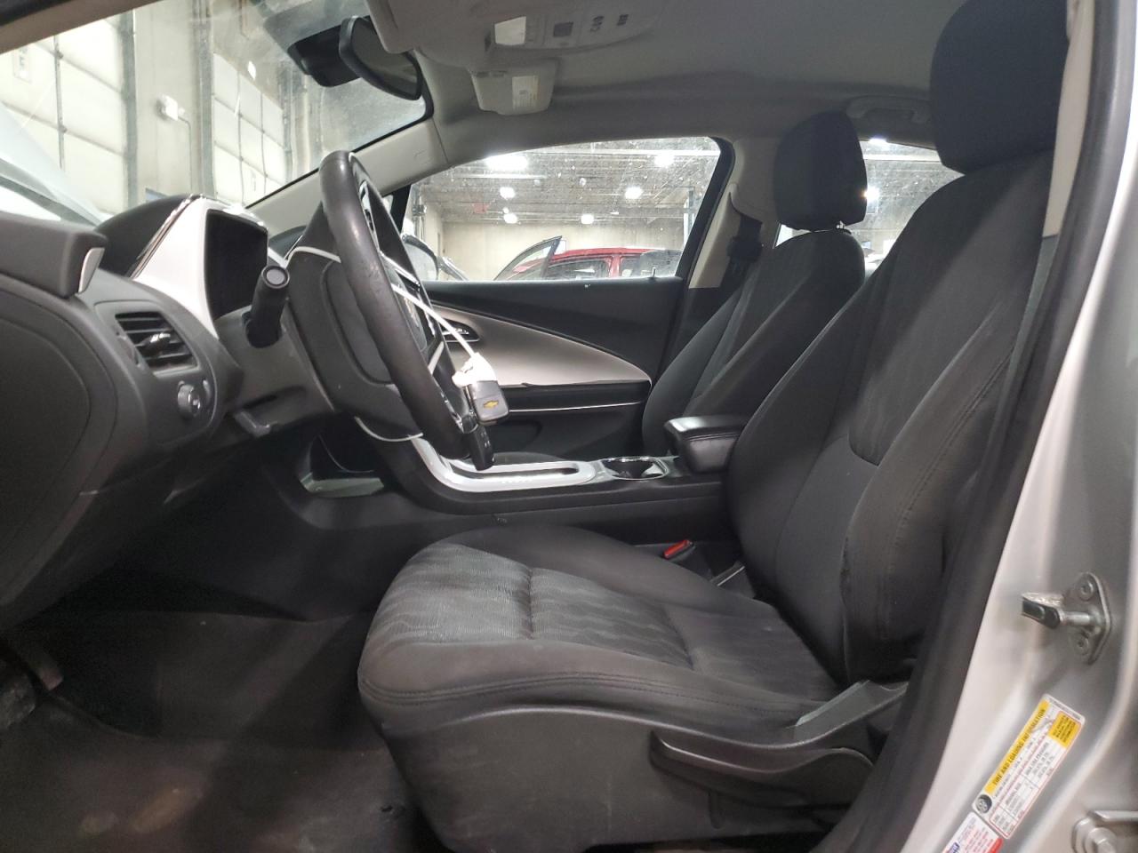 2012 Chevrolet Volt - Image 7