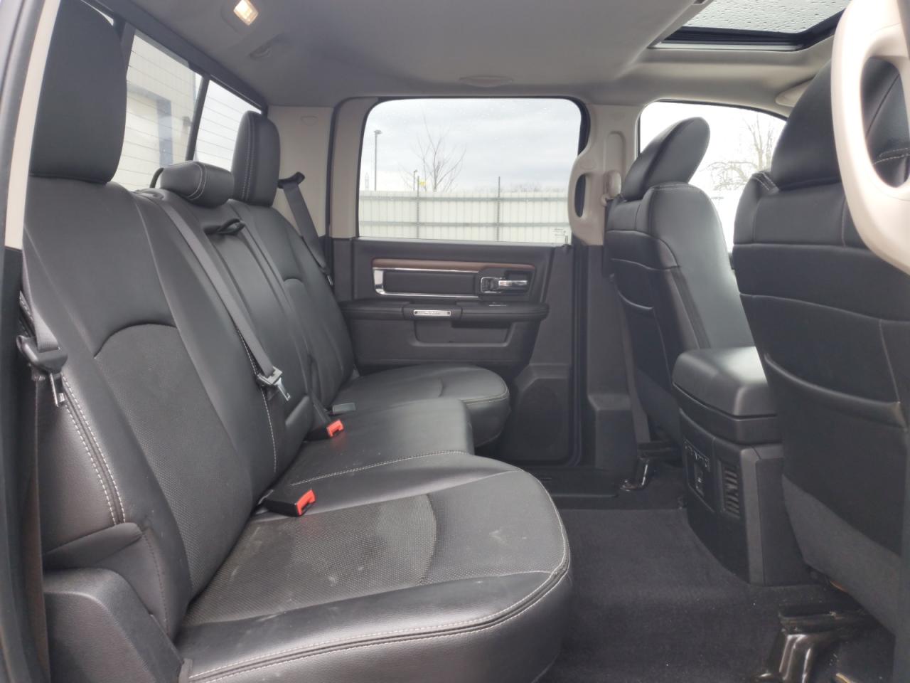 2016 RAM 1500 - Image 10