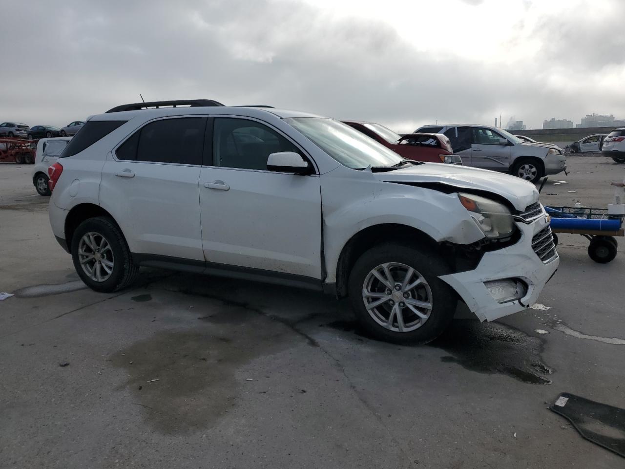 2017 Chevrolet Equinox - Image 4