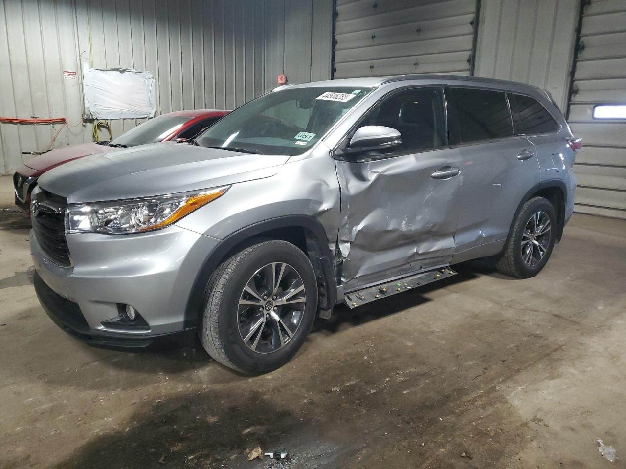 2016 Toyota Highlander - Image 1