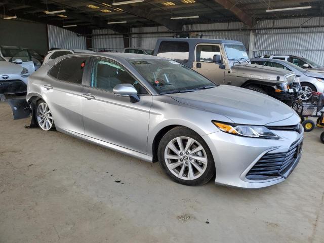  TOYOTA CAMRY 2024 Srebrny
