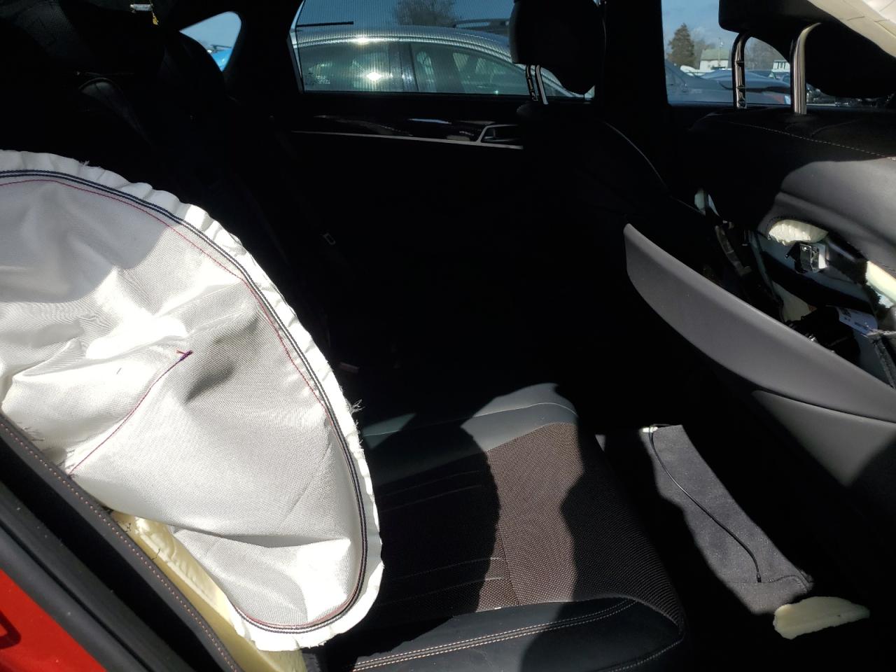 2019 Genesis G80 - Image 10