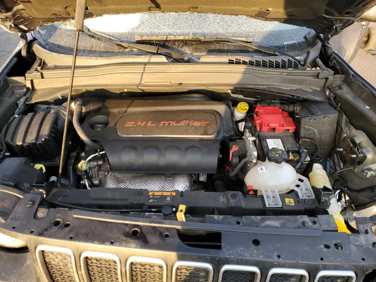 2020 Jeep Renegade - Image 12