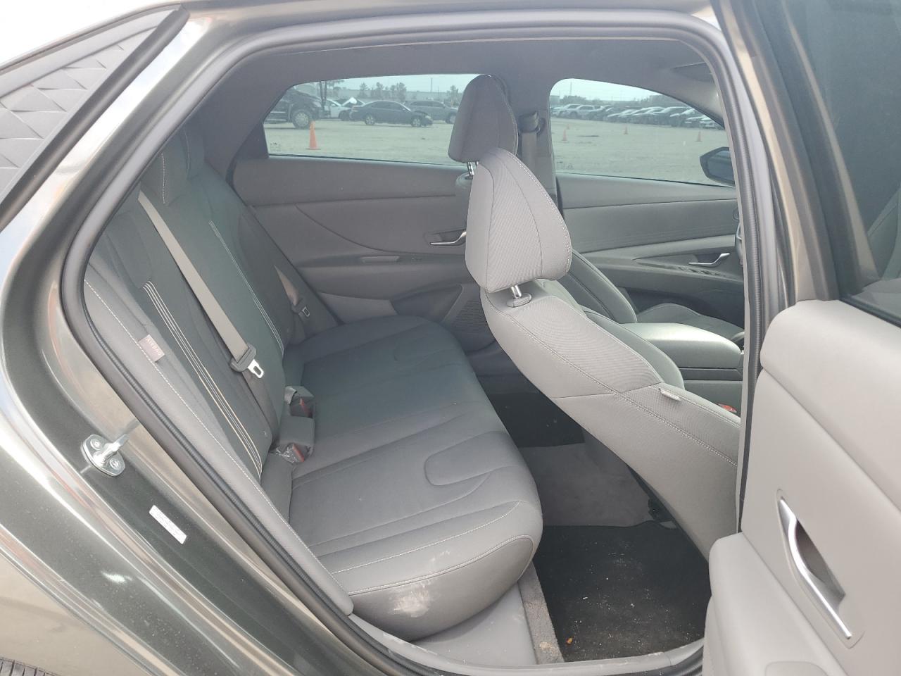 2024 Hyundai Elantra - Image 10
