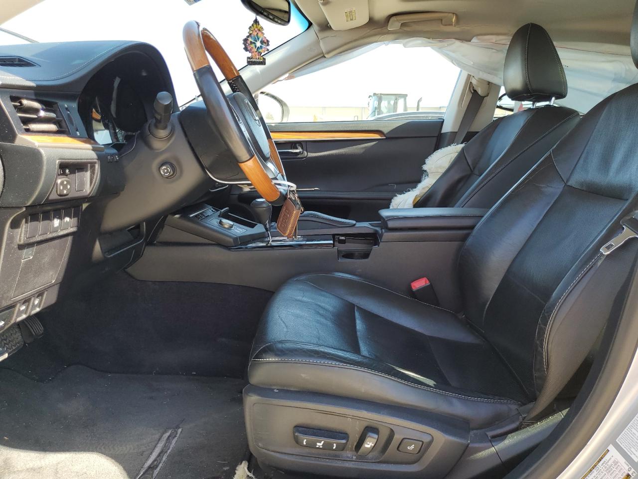 2014 Lexus ES - Image 7
