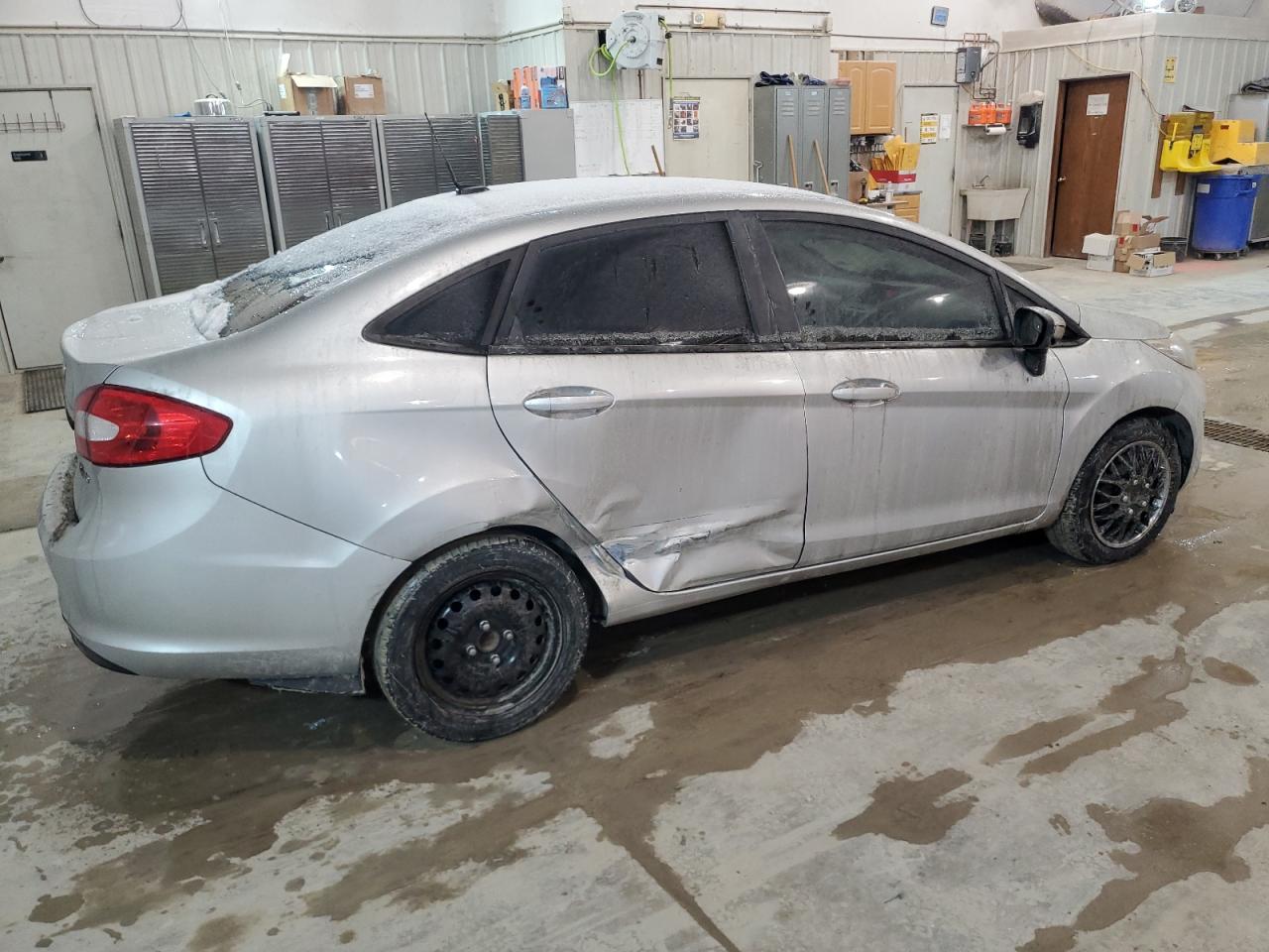 2013 Ford Fiesta - Image 3