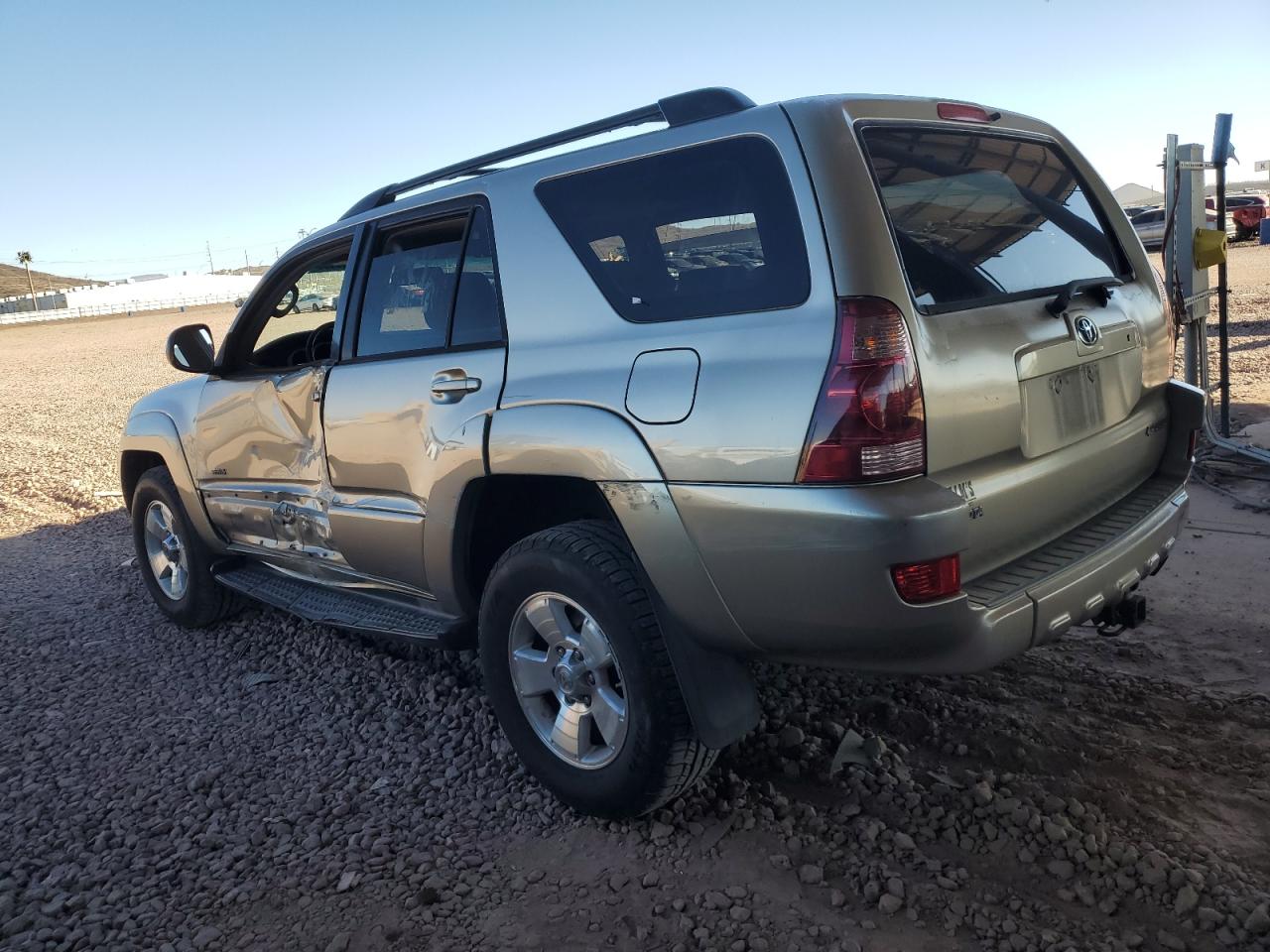 2005 Toyota 4Runner - Image 2