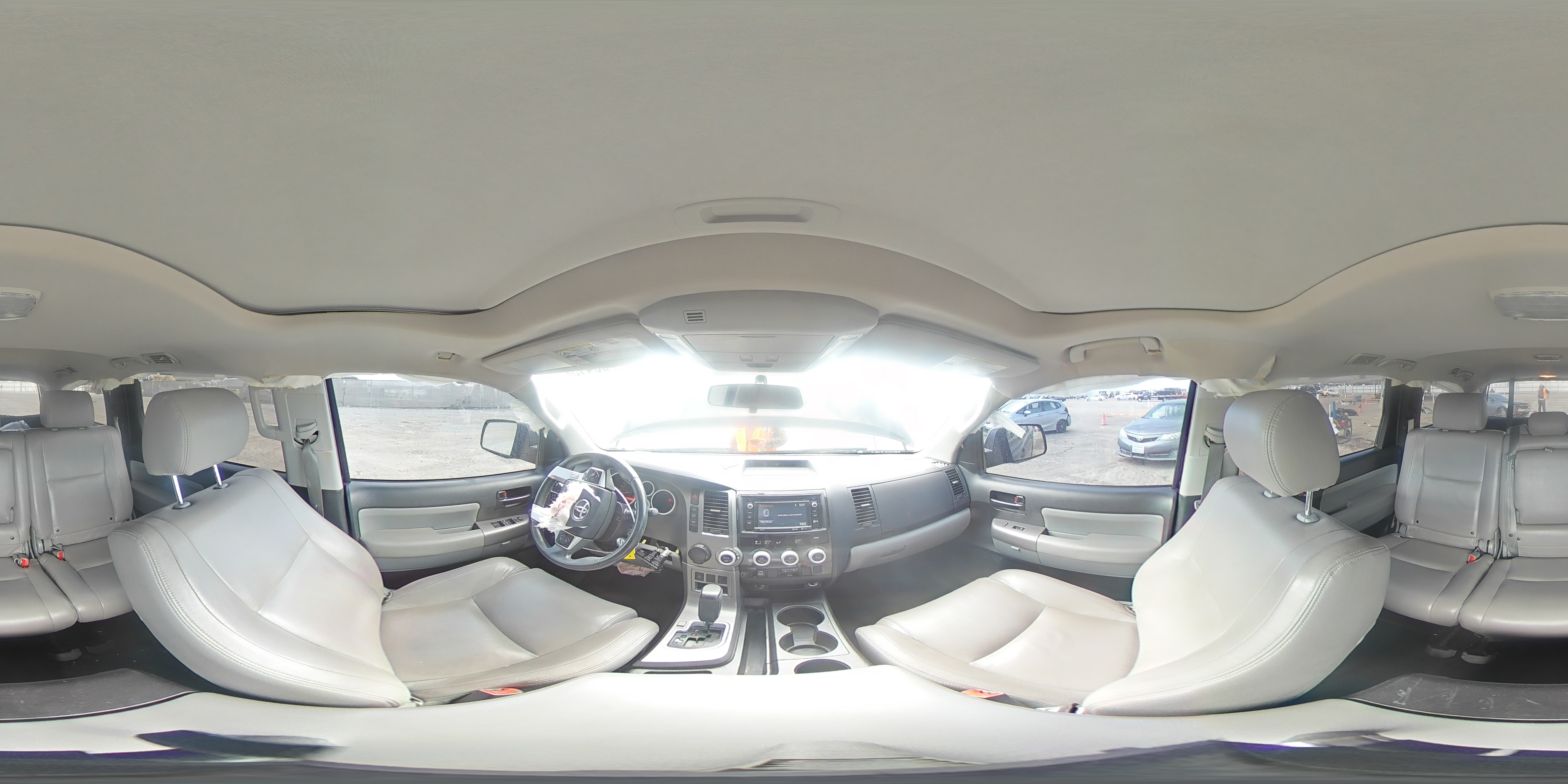 2016 Toyota Sequoia - Image 14