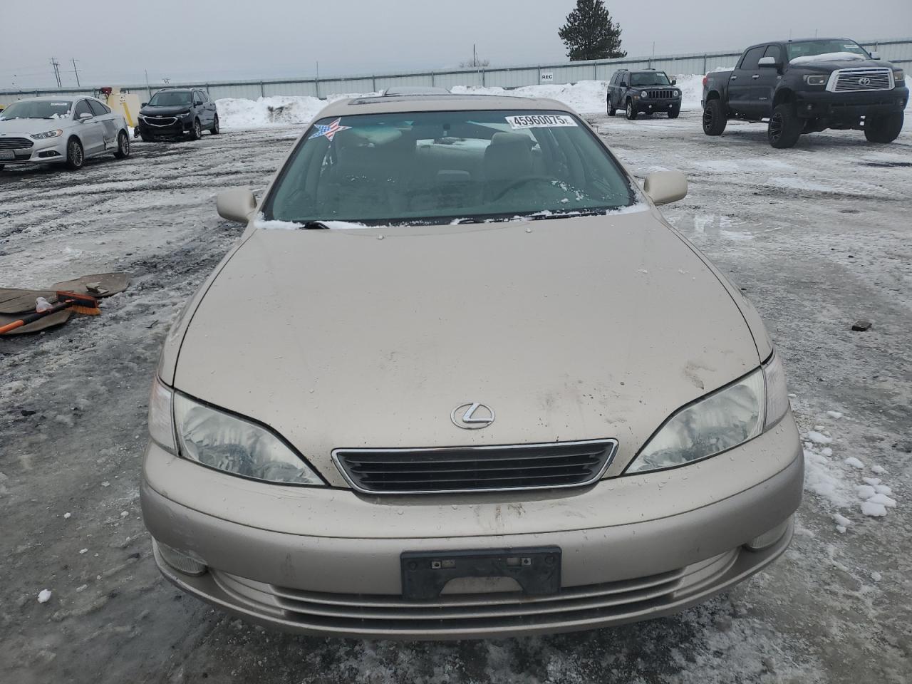 1997 Lexus ES - Image 5