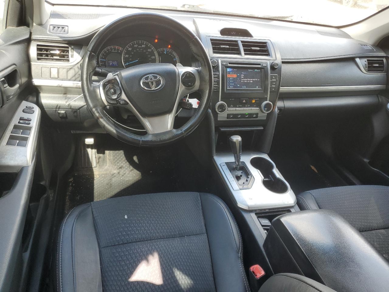 2014 Toyota Camry - Image 8