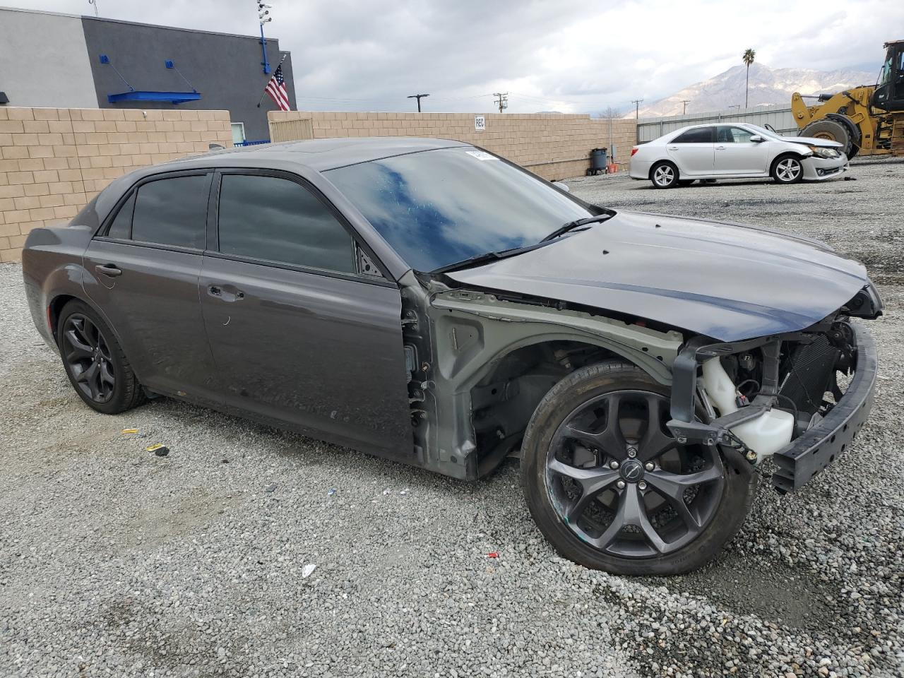 2021 Chrysler 300 - Image 4